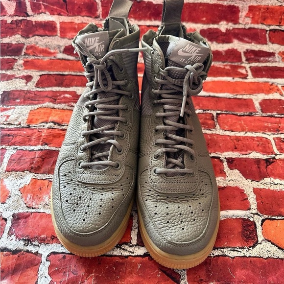 Nike Grey Air Force 1 SF - Picture 4 of 6